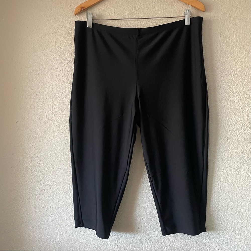 Ulla Popken Liquid Knit Pull on Capri Pants Women’s Plus Size 20 Black Sleek EUC